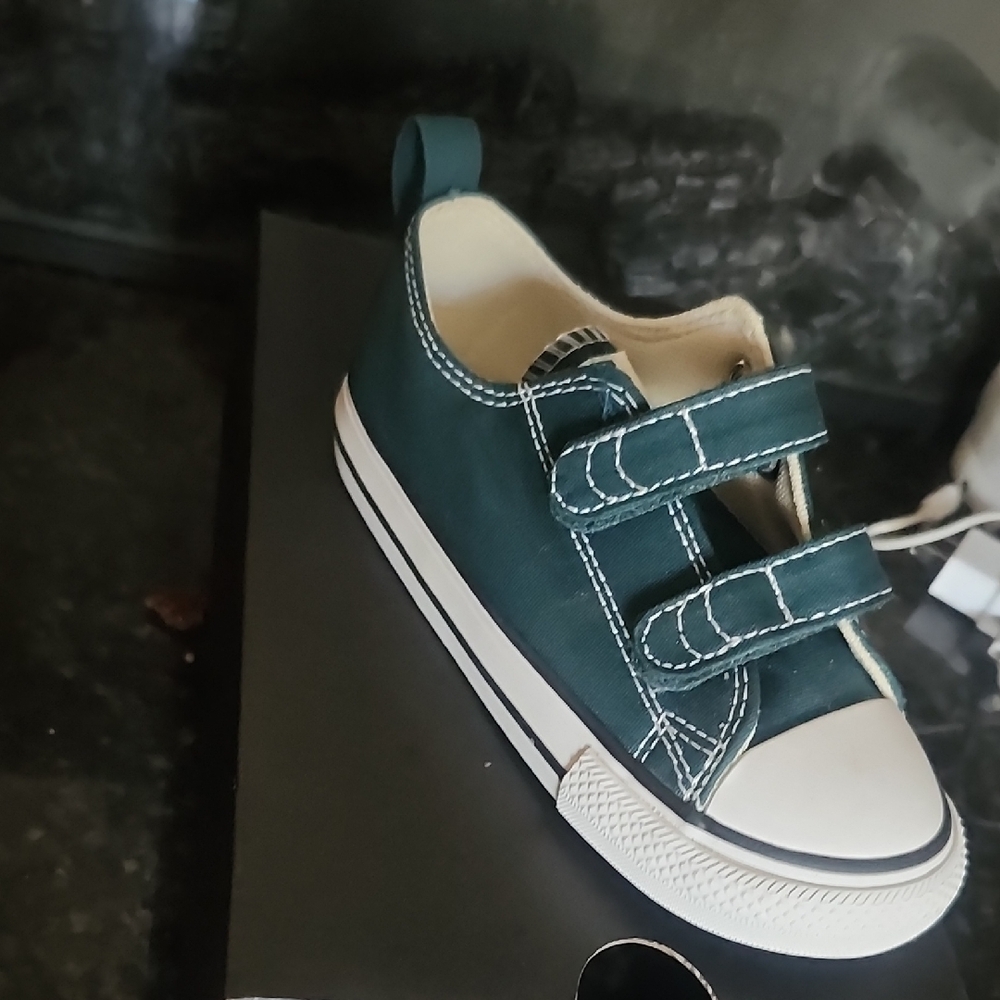 Converse Kids Teal Velcro Sneakers